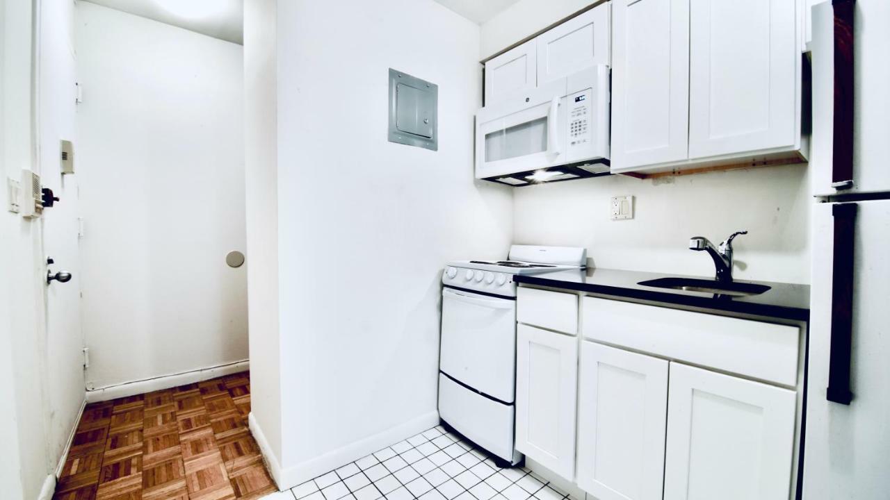 Times Square Manhattan - Private Room In 2 Bedroom Apartment 뉴욕 외부 사진